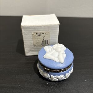 Vintage 14k Yellow Gold Blue Agate Cupid Angel Heart Pendant Plus a Case NIB